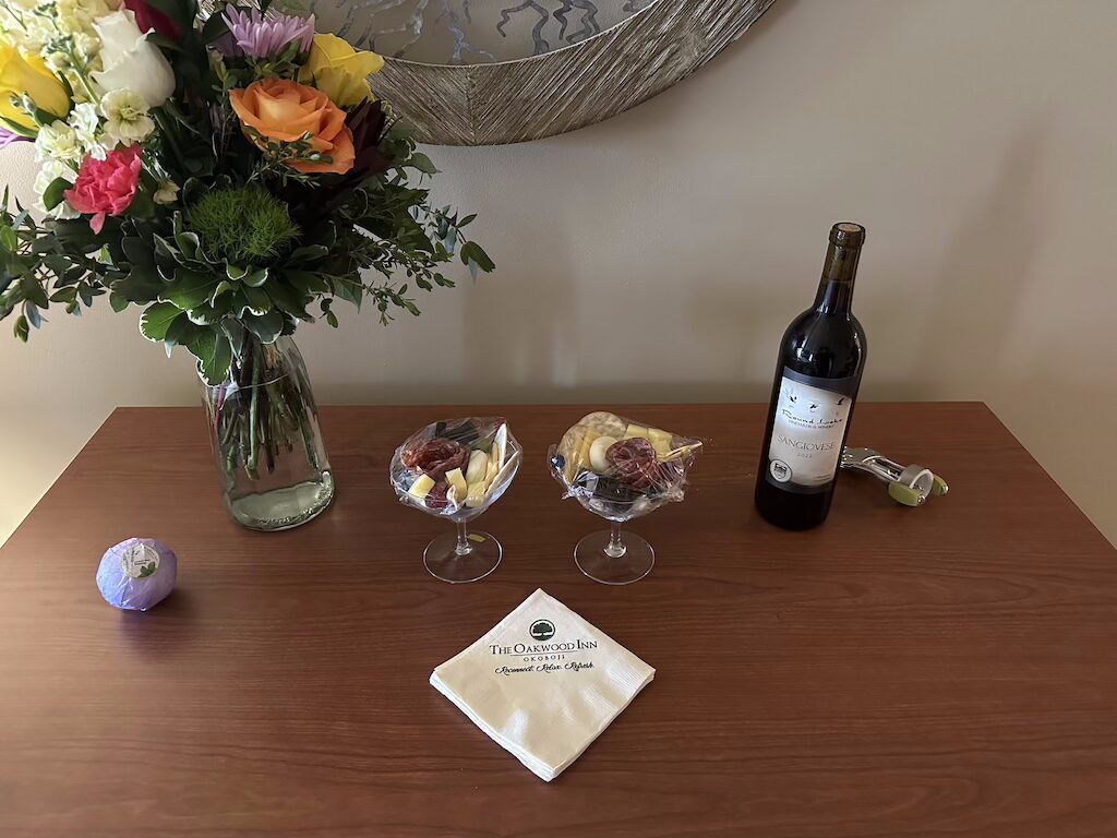 One of the Best Okoboji Hotels for Couples / The Best Things to Do in Iowa For Couples This Fall